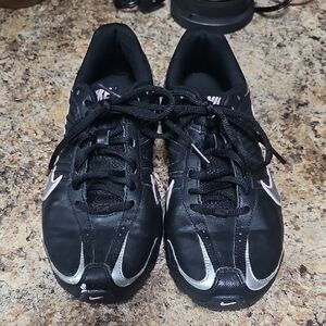 Nike Women's Black and Silver Athletic Shoes